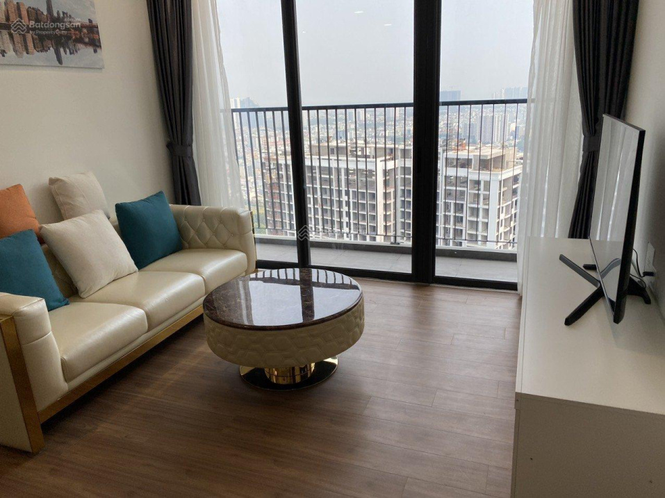 High-rise Apartment with City View near Nguyen Van Linh