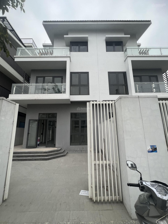 Modern Villa with Designer Interior