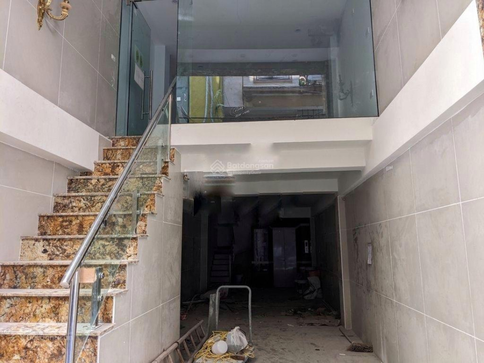 Просторная аренда на Le Thanh Nghi - Открытая планировка, Парковка доступна