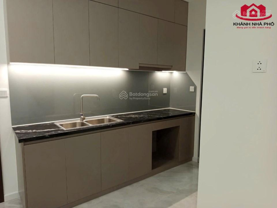 New 84m² Three-Bedroom Apartment with High Floor