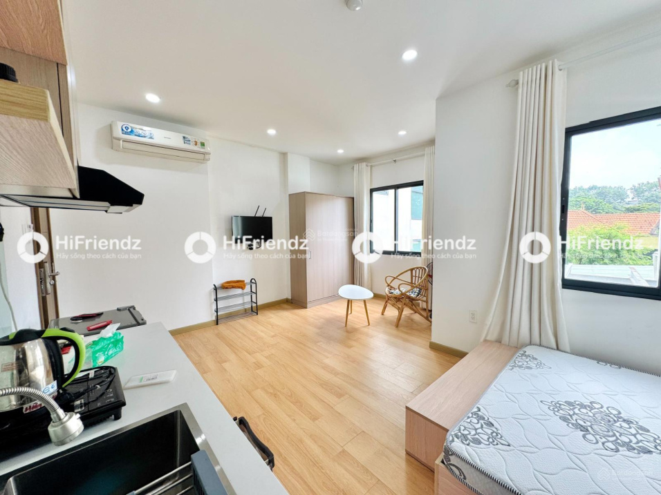 Modern Studio Apartment with Convenient Location