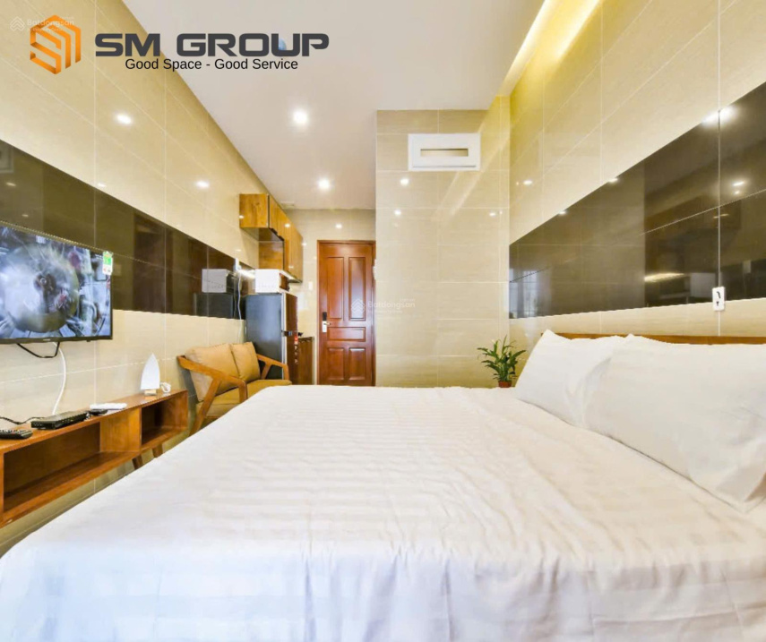 Modern Studio Apartment with Full Kitchen Amenities