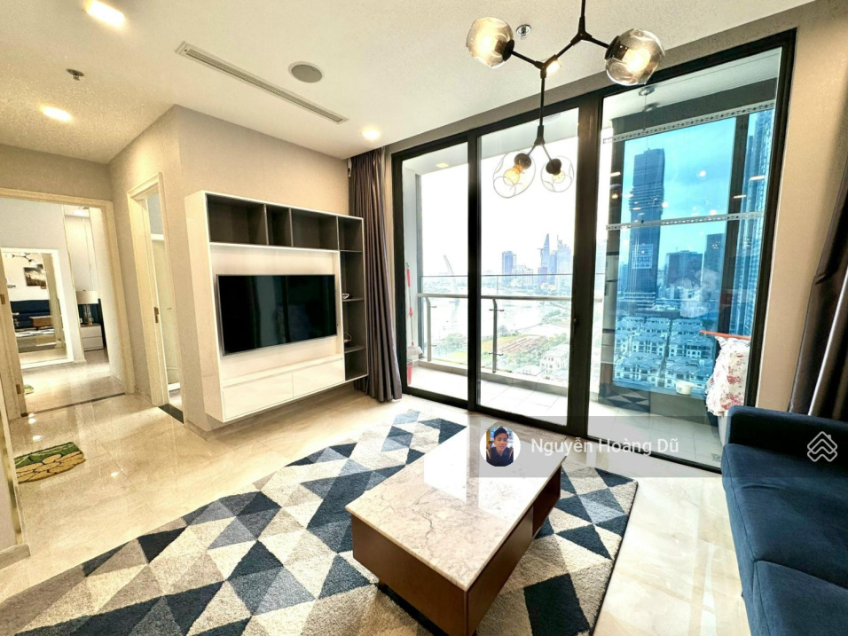 Modern 2-Bed Apartment with Bitexco Bridge View