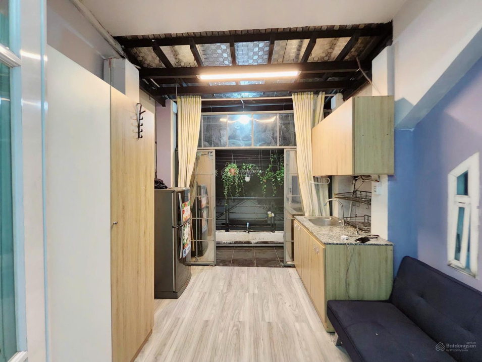 Modern 40m² Penthouse Near Airport