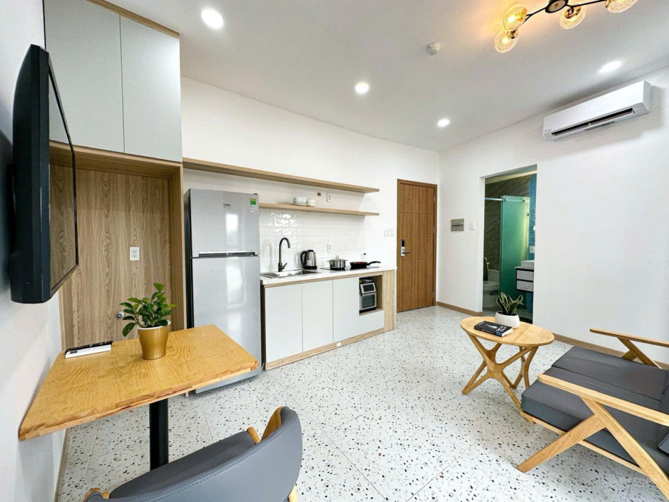 Modern 1-Bedroom Apartment with Full Amenities