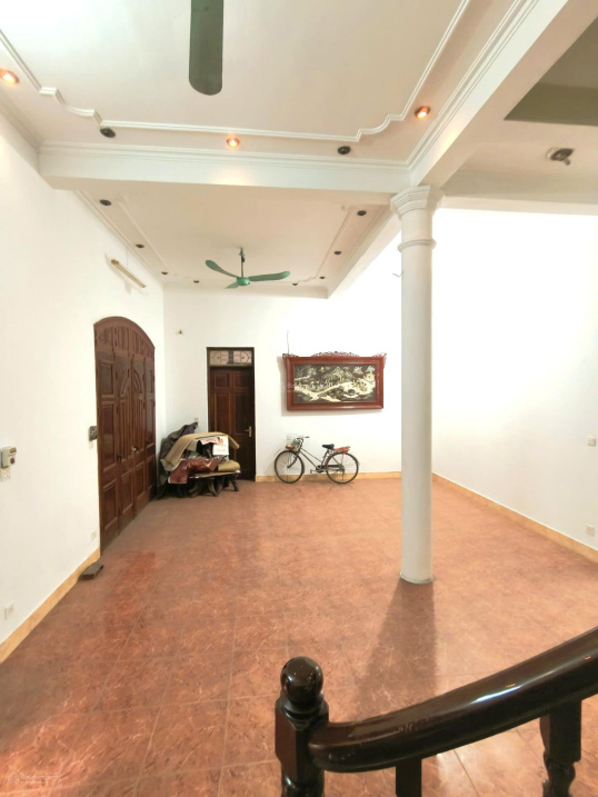 180m² 4-Story Villa for Business or Kindergarten