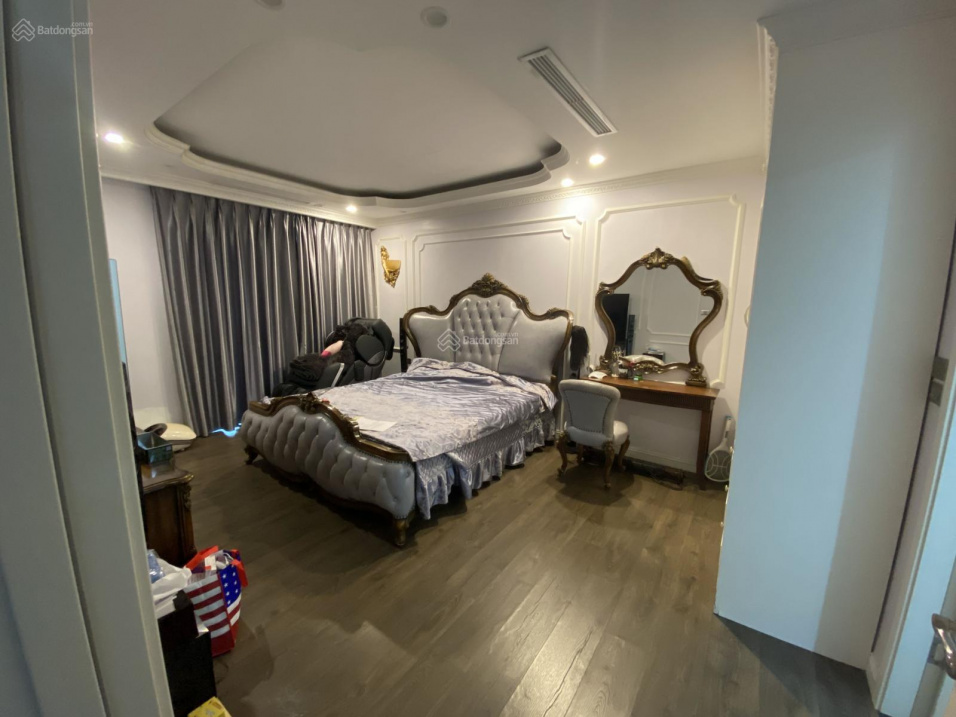 Luxurious 3-Bedroom Apartment in Sunshine City