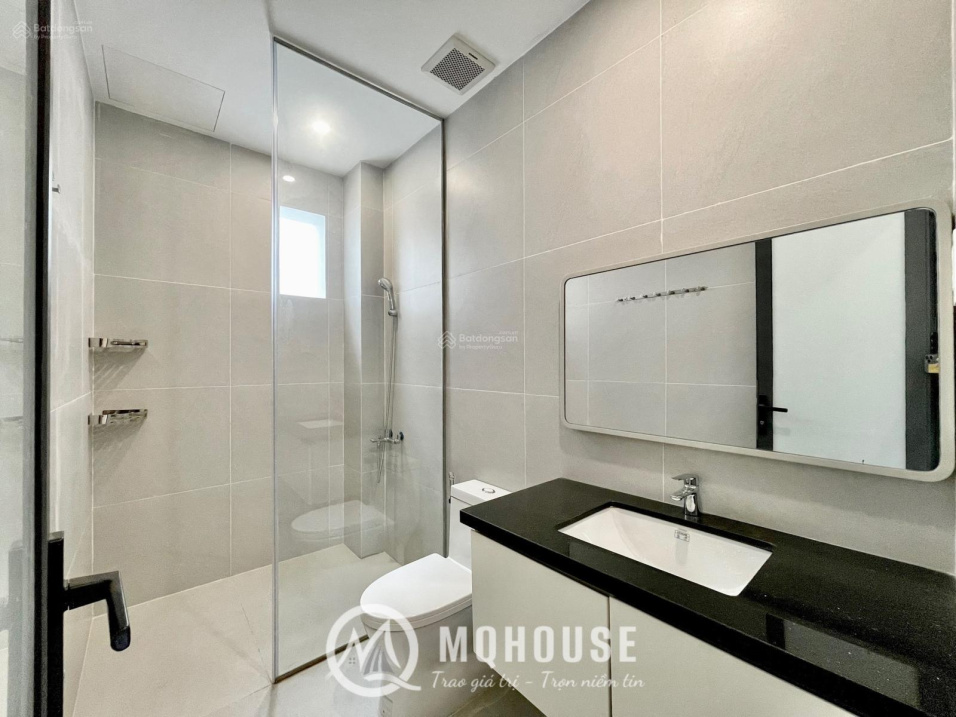 Spacious 3-Bedroom Flemington Apartment with Modern Design
