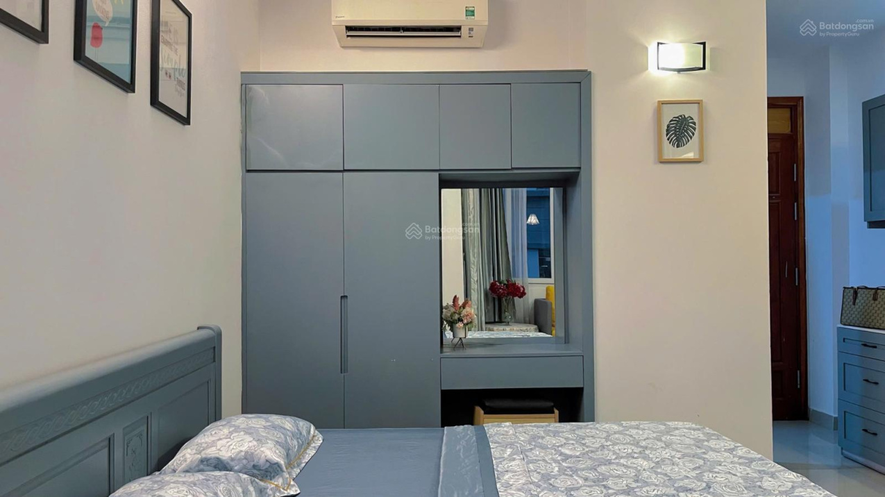 Modern Studio Apartment with Furnished Interior