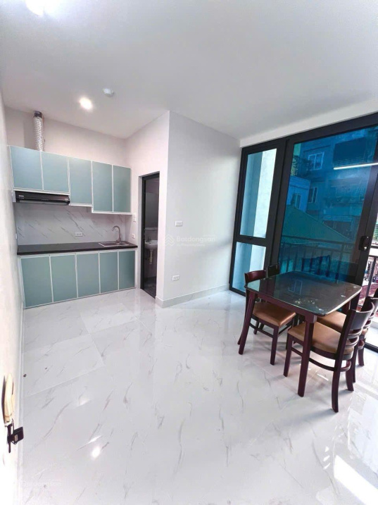 Modern 40m² Studio with Balcony and Elevator