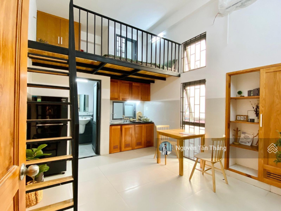 Modern 40m² Loft Studio with Balcony