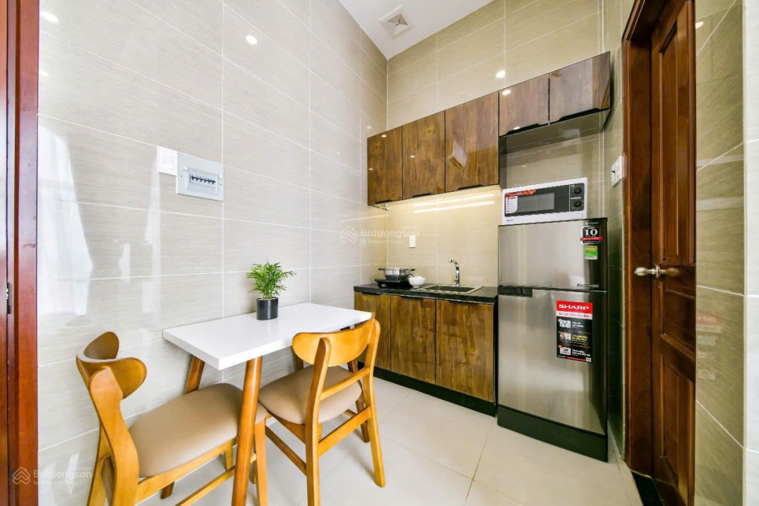 Modern Studio Apartment with Kitchen in Central Location