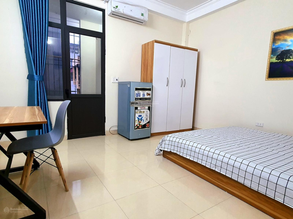Modern Studio Apartment with Minimalist Design