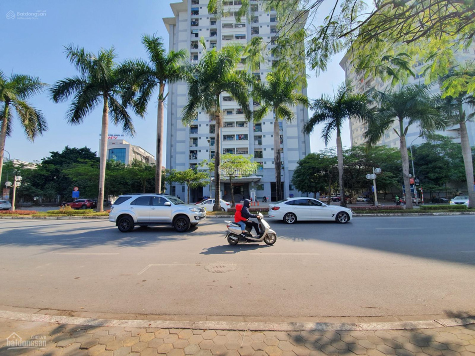 Spacious 85m² Corner Apartment at 7A Le Duc Tho