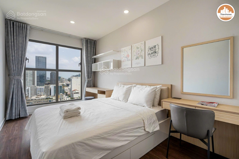 Modern 3BR Apartment with City View