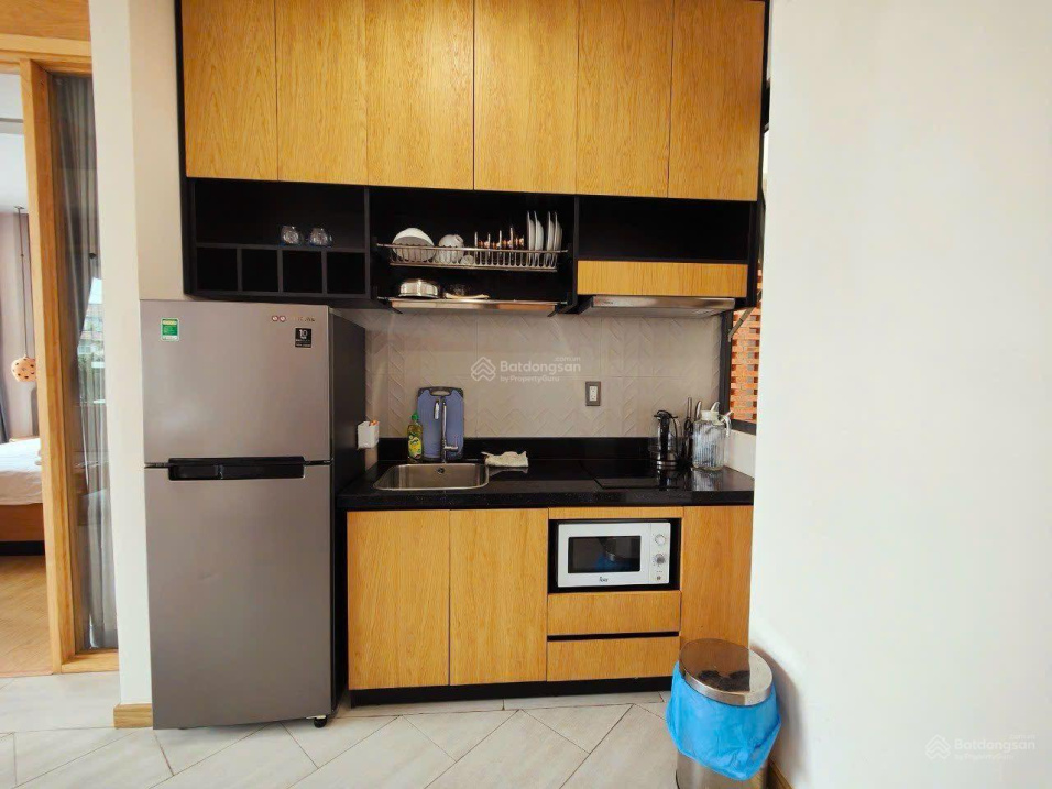 Modern Studio Apartment with City View in District 2