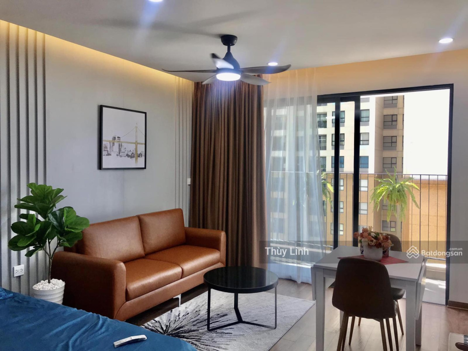 Modern Studio Apartment with Pool View