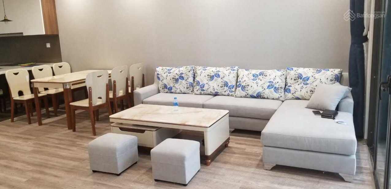 High Floor Trang An Apartment with City Views