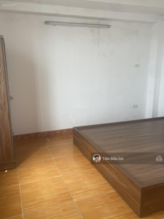 Spacious 46m² Split Room with Natural Light