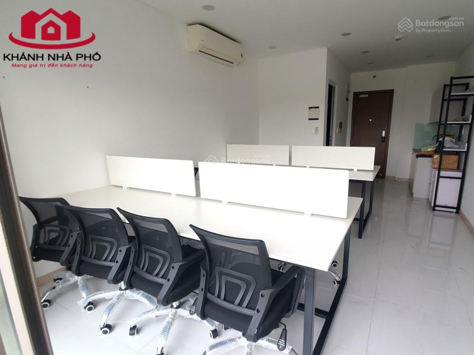 Modern Officetel with City View in District 4