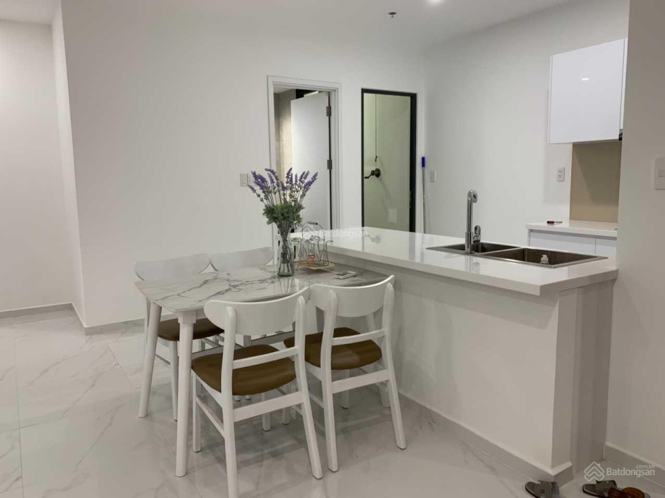 Modern 2-Bedroom Apartment with Resort-Like Amenities