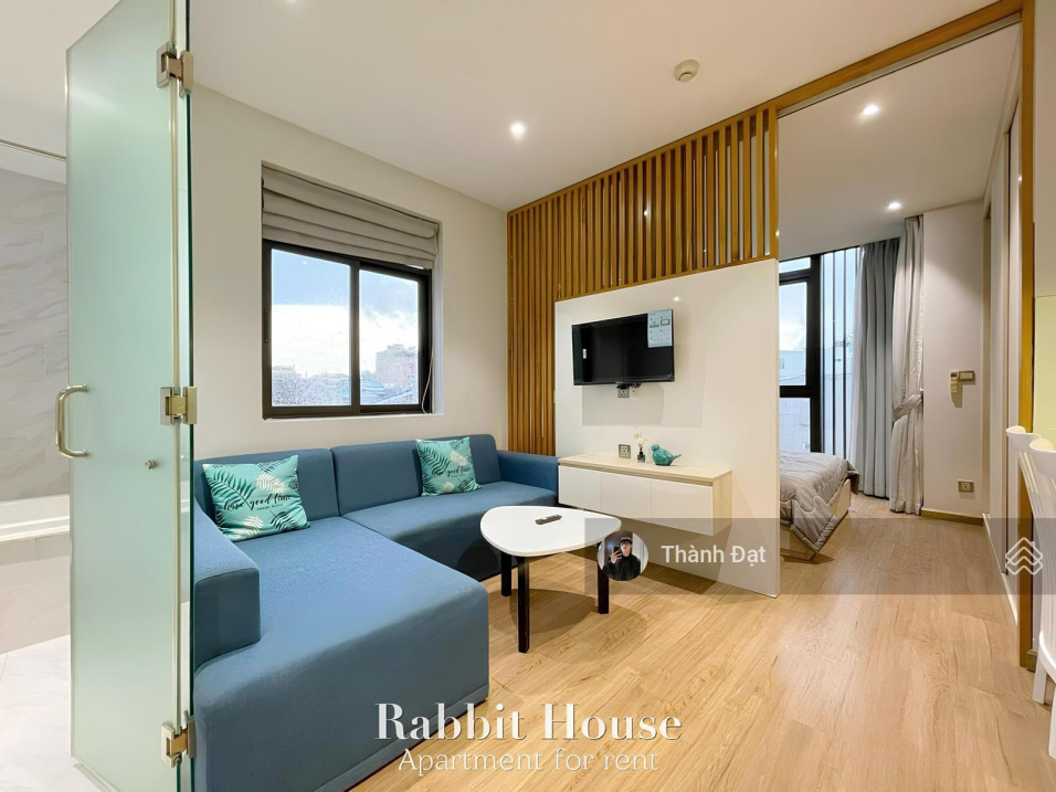 Modern 1-Bedroom Apartment with City View
