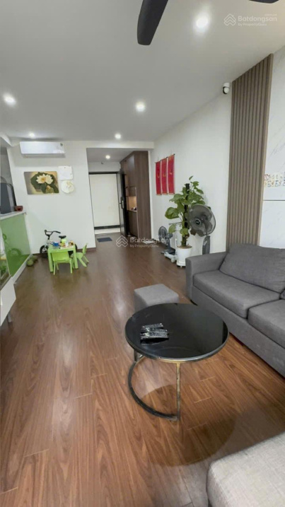 Spacious 3-Bedroom Apartment in Ha Noi Homeland