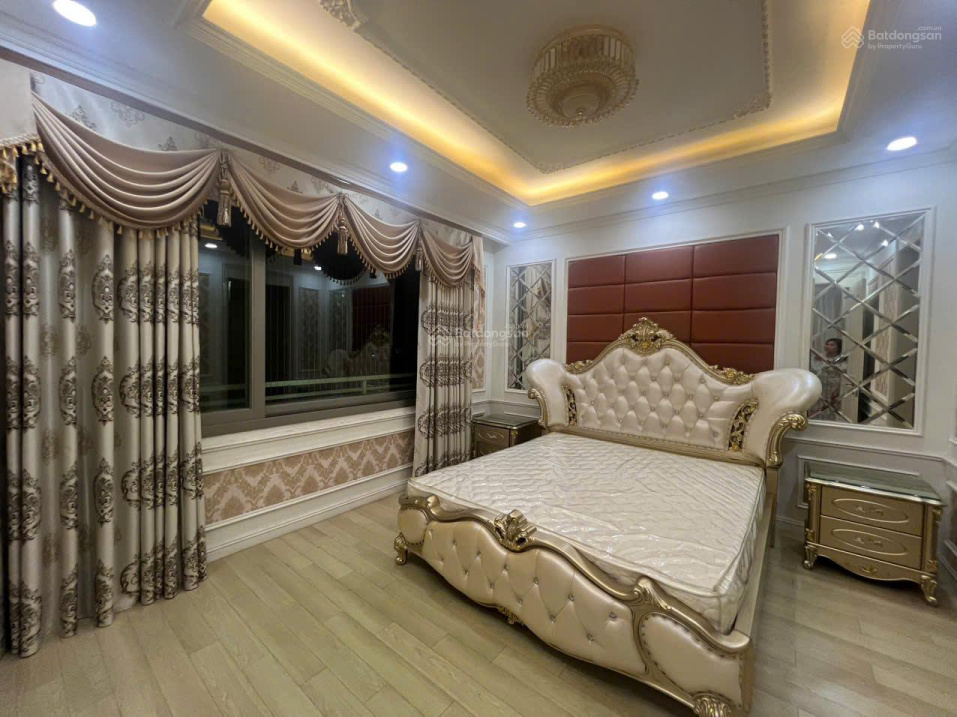 Luxury Hyundai Hillstate Apartment with Designer Interior