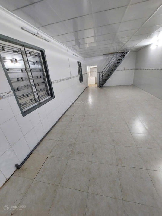 Spacious Two-Bedroom House with Parking in District 10