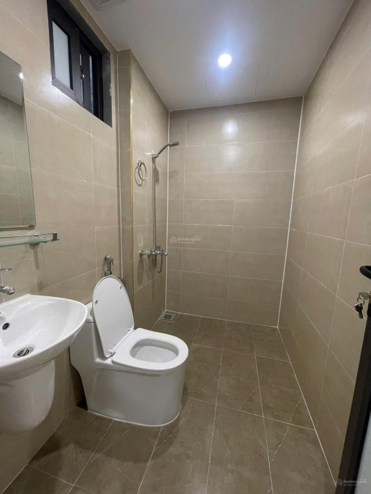 Modern 3-Bedroom Duplex with Designer Finishes