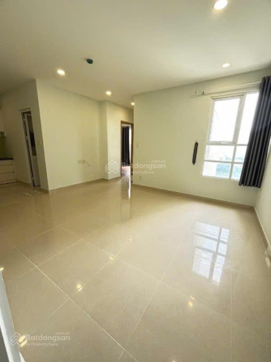 2-Bedroom Apartment with Balcony and City View
