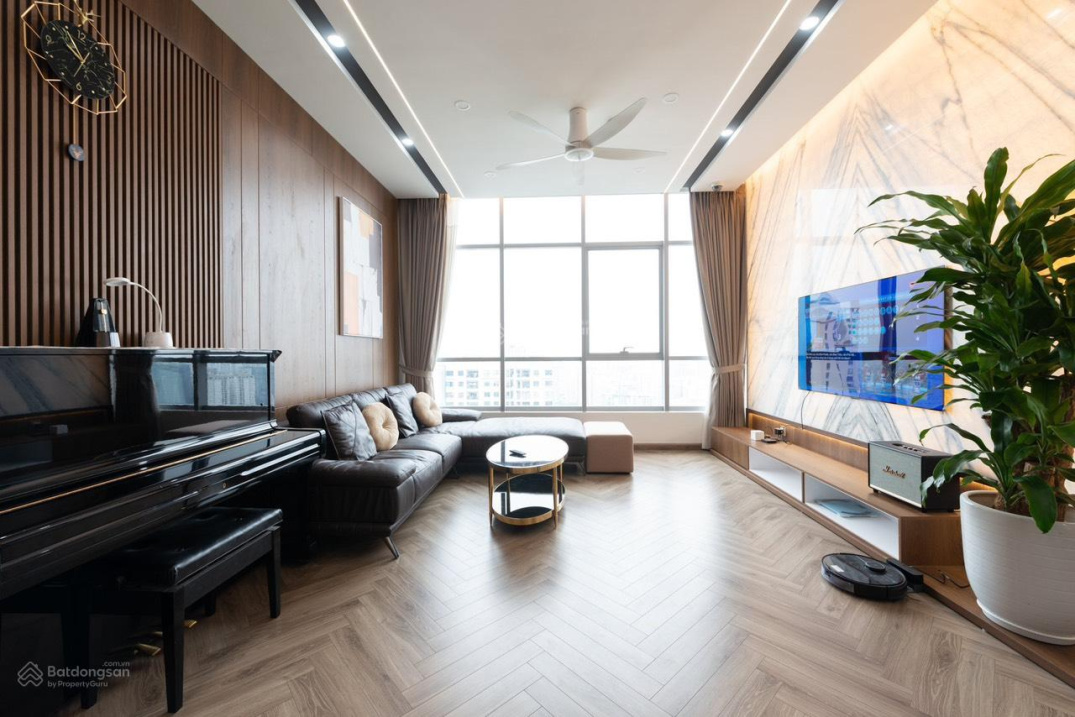 Spacious 3-Bedroom Apartment in Bamboo Airways Tower, Hanoi