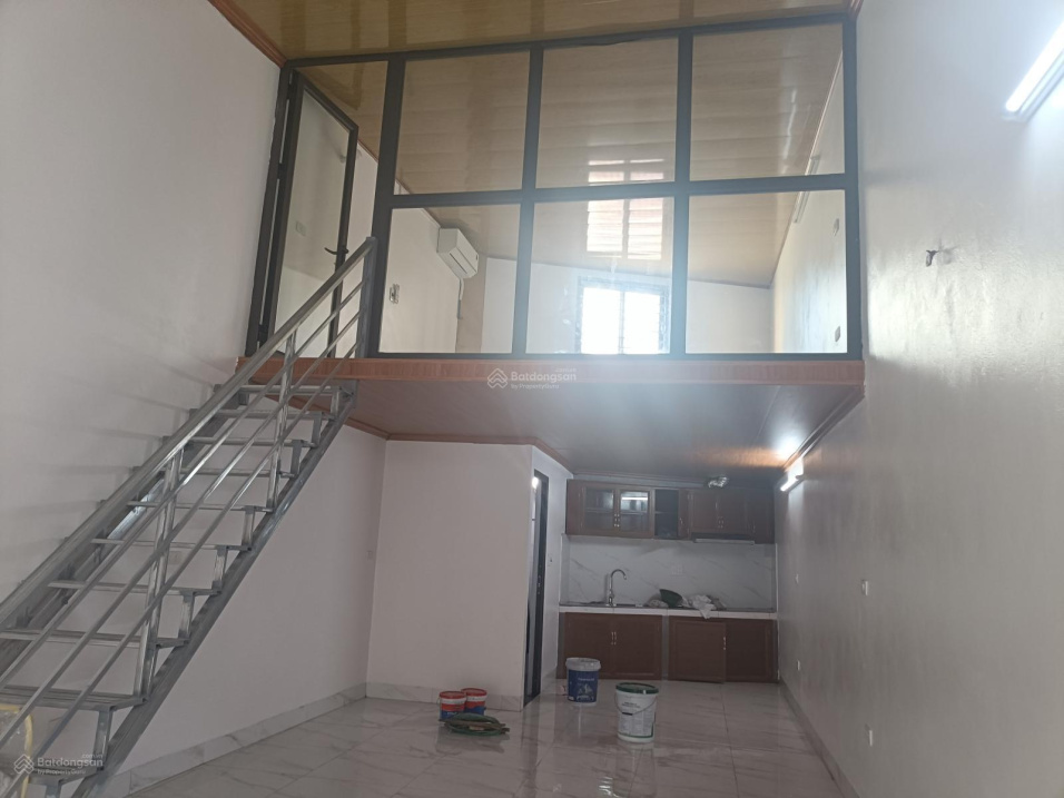 Modern Loft Studio with Mezzanine Near Street