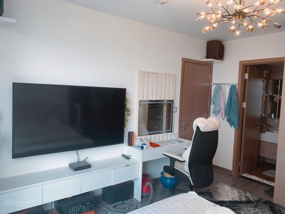 Modern Vinhomes Ocean Park Apartment with Designer Interior