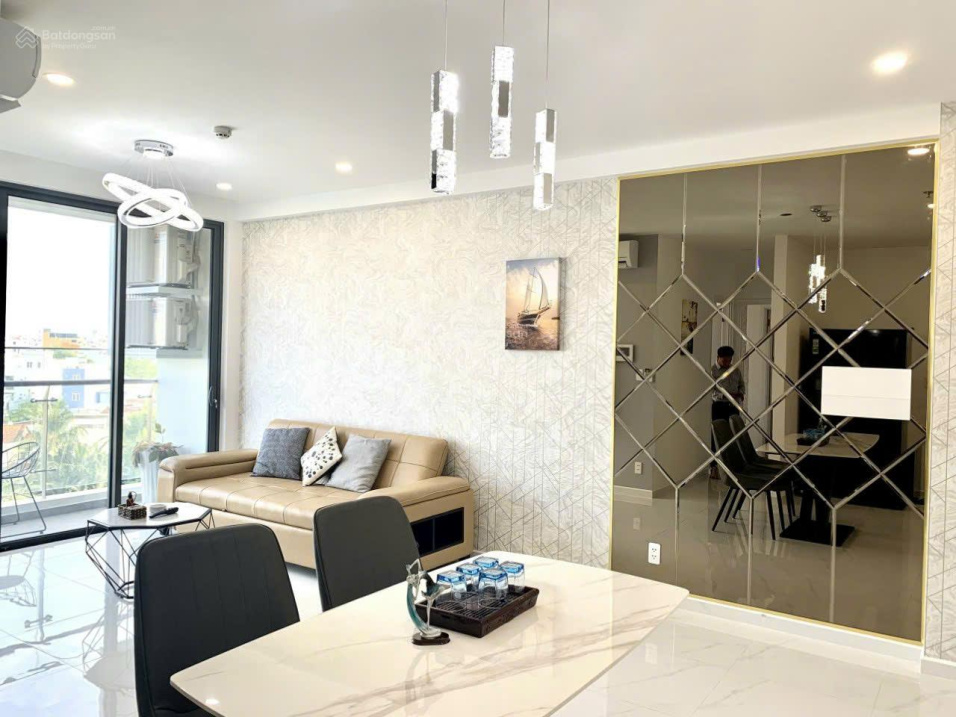 Luxury 2-Bedroom Apartment in D'Lusso District 2