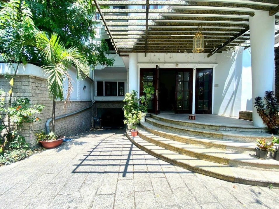 Luxury Villa with Pool in District 3
