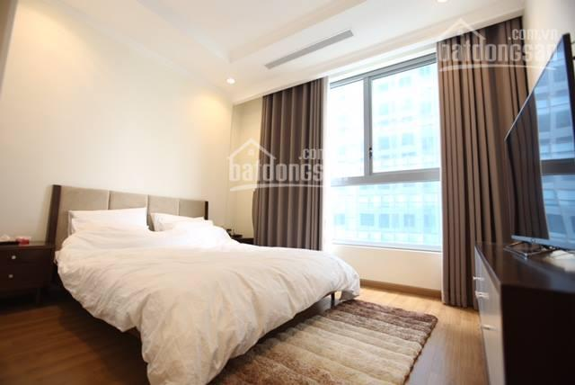 High-floor Vinhomes Apartment with 2 Bedrooms