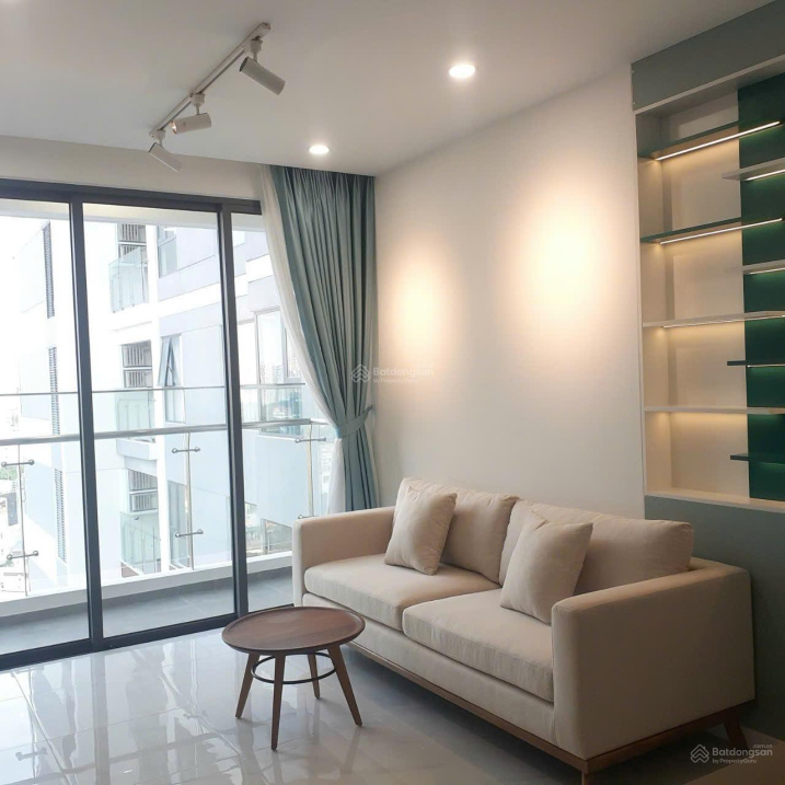 Modern 2-Bed Apartment with Designer Interior