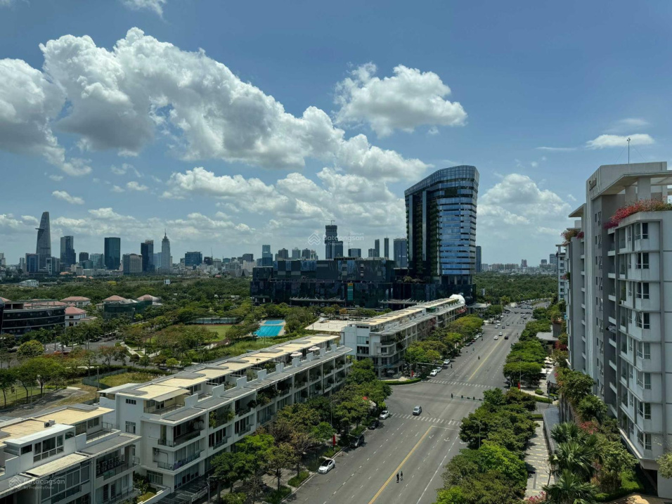 Spacious 3BR Apartment with Saigon River View
