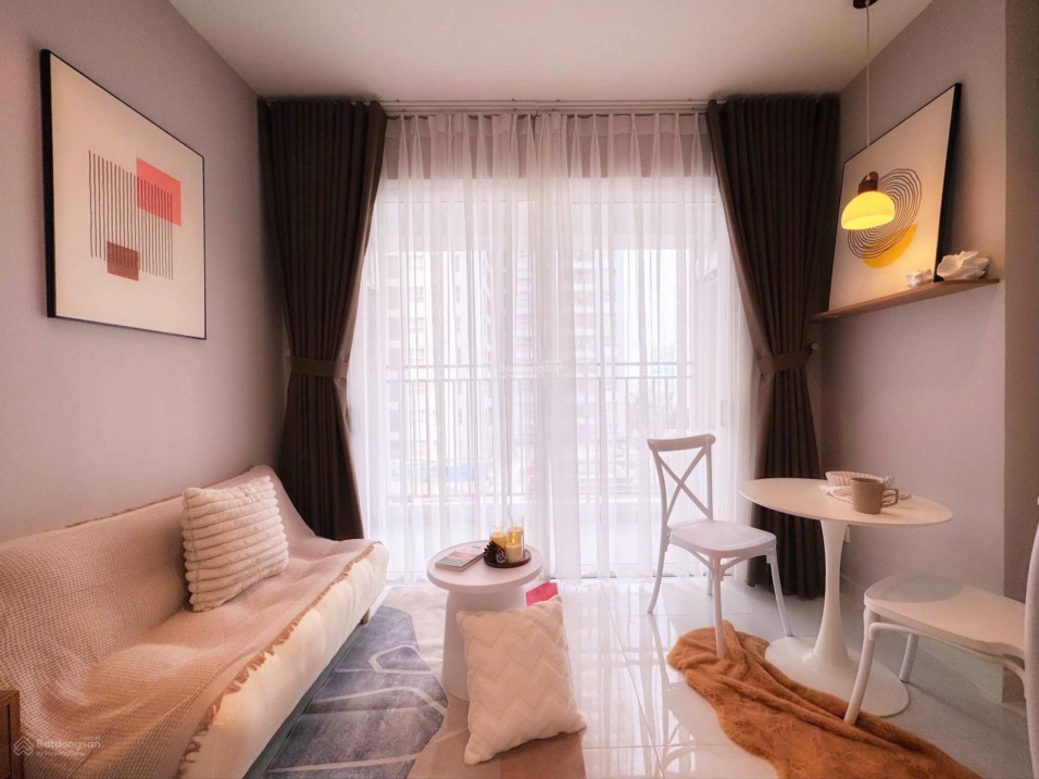 Modern Studio Apartment with Designer Interior