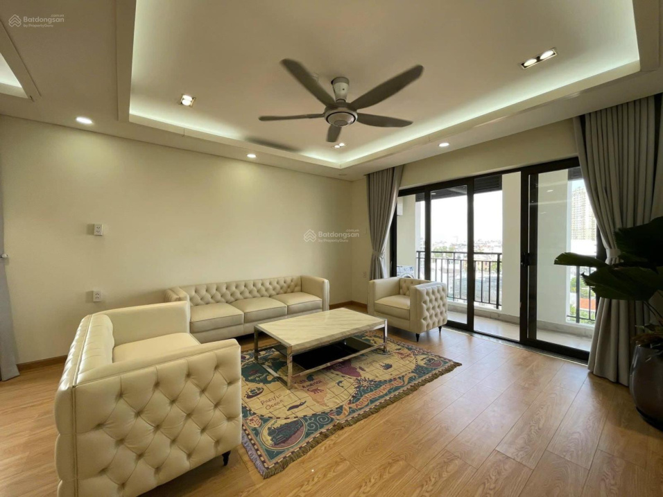 Modern 80m² Apartment in Oriental Plaza