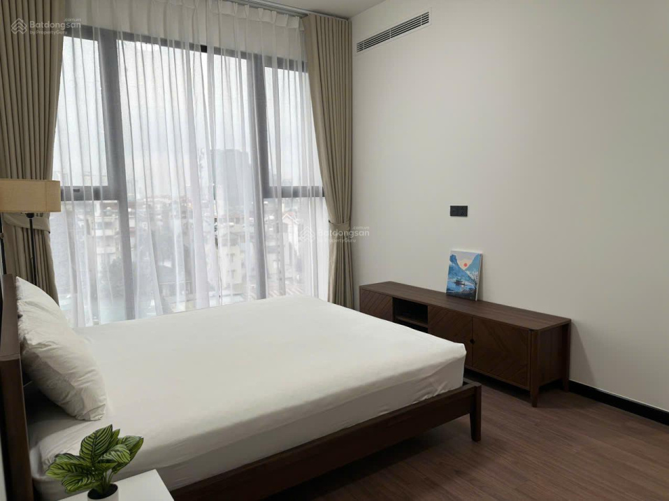 Spacious 3-Bedroom Apartment at Heritage West Lake
