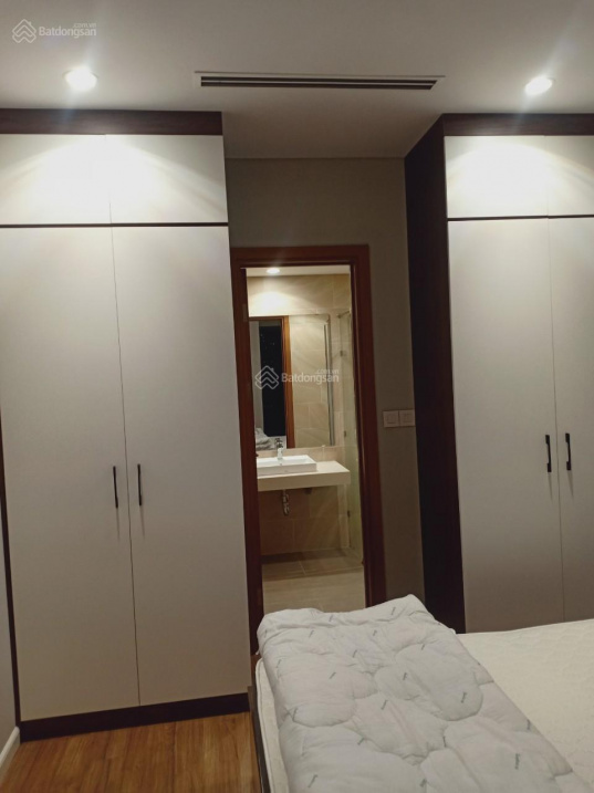 Modern 46m² Studio Apartment with Basic Furnishings