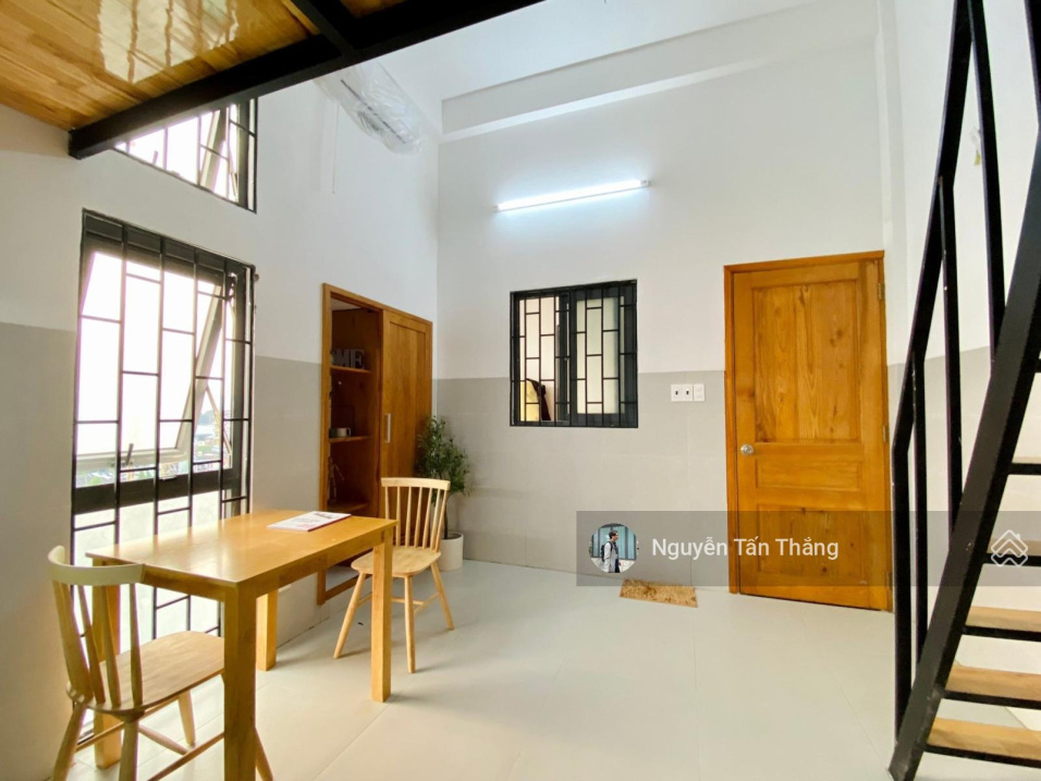 Modern 40m² Loft Studio with Balcony