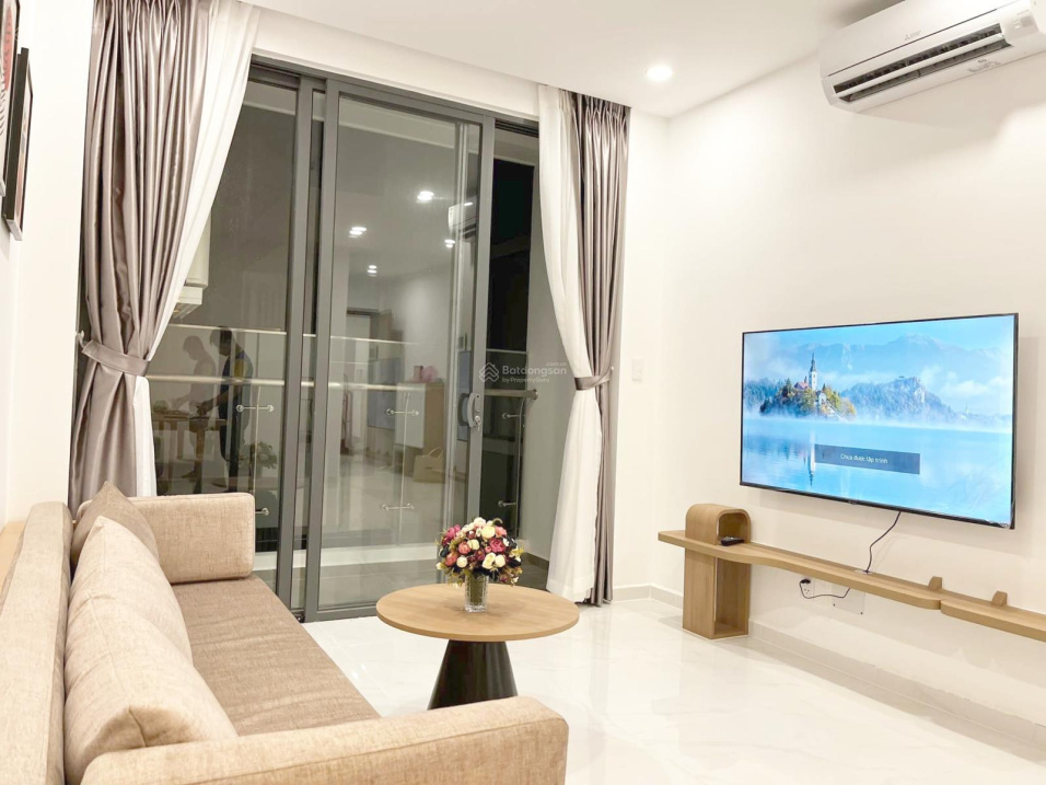 Modern Furnished Apartment with City View