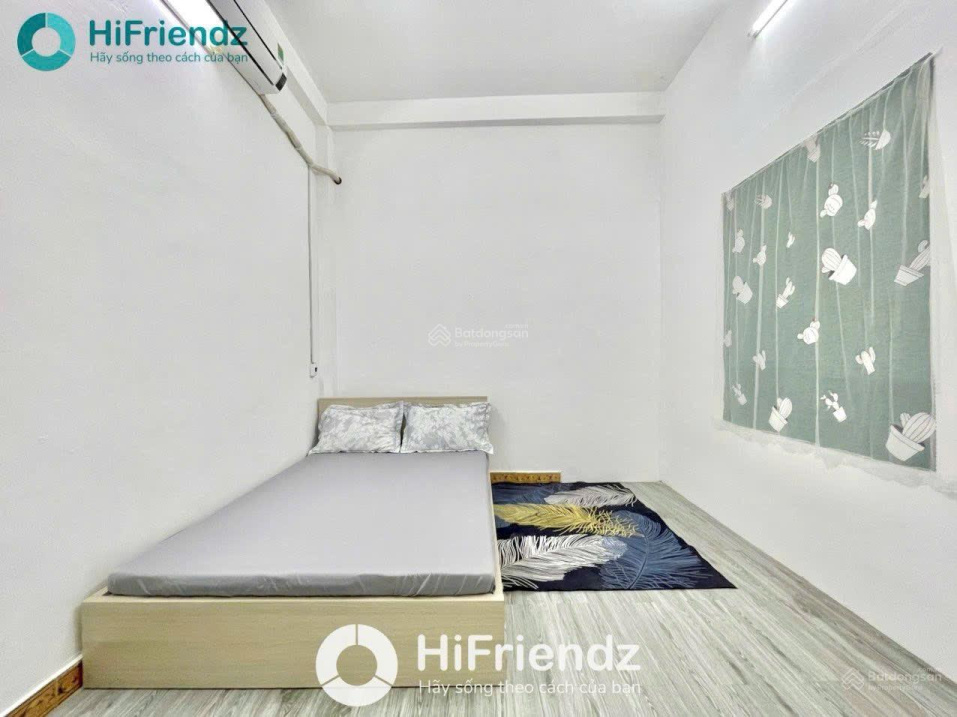Modern 2BR Apartment with Balcony Near University