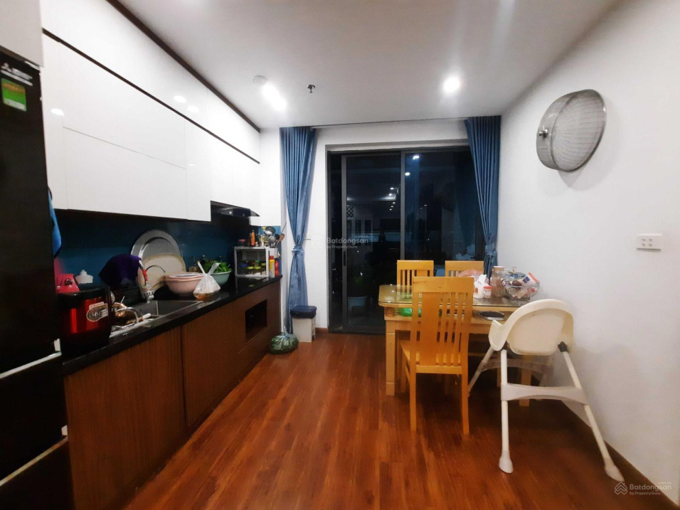 Modern 2-Bedroom Apartment with Pool in Dinh Cong