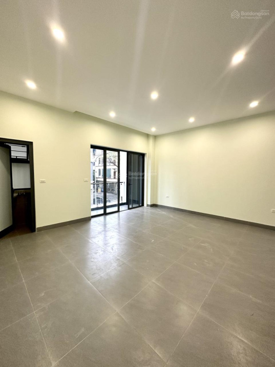 Modern Apartment Near Dong Tru Bridge