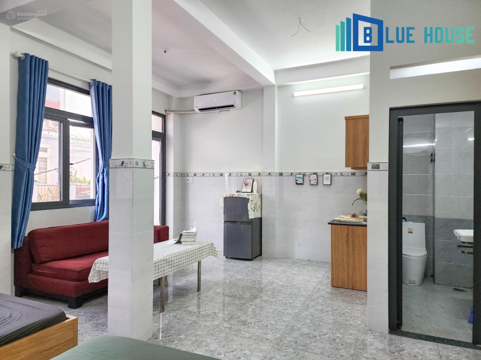 Modern Studio Apartment with Two Beds in District 10