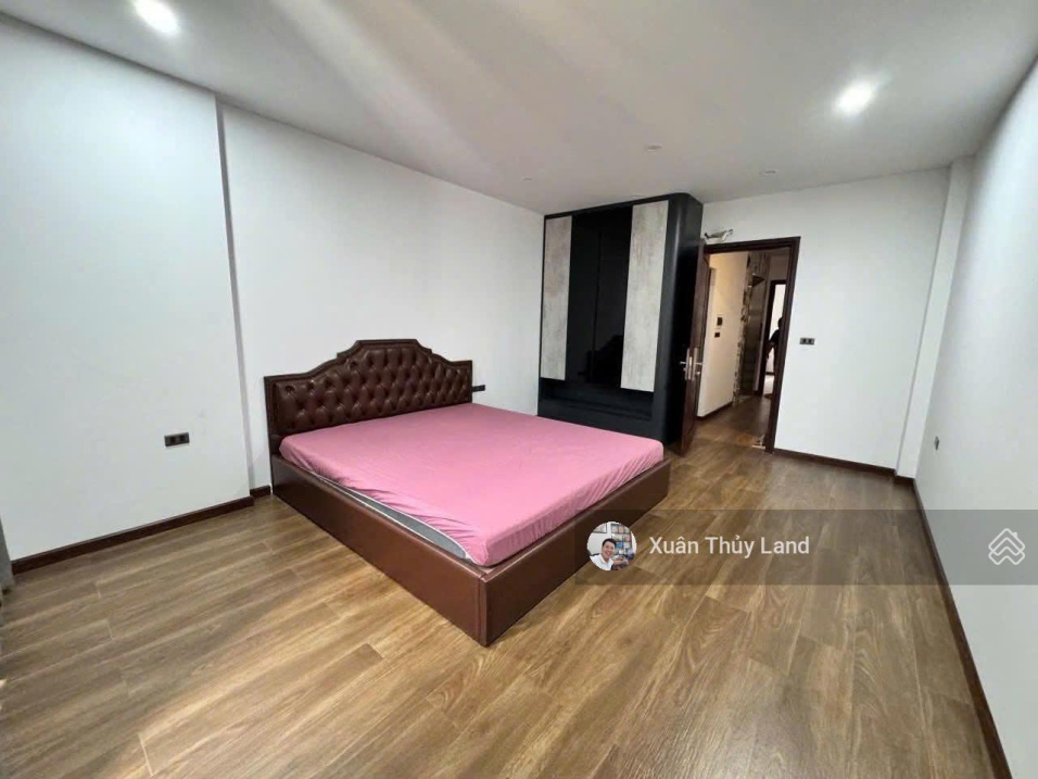 Full Furnished House in Lệ Mật Việt Hưng with Garage and Elevator